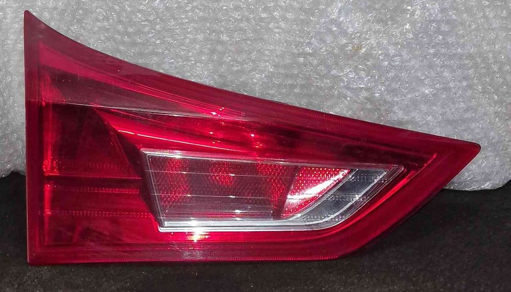 Farolim da Mala Esquerdo 05180238 - TOYOTA AURIS