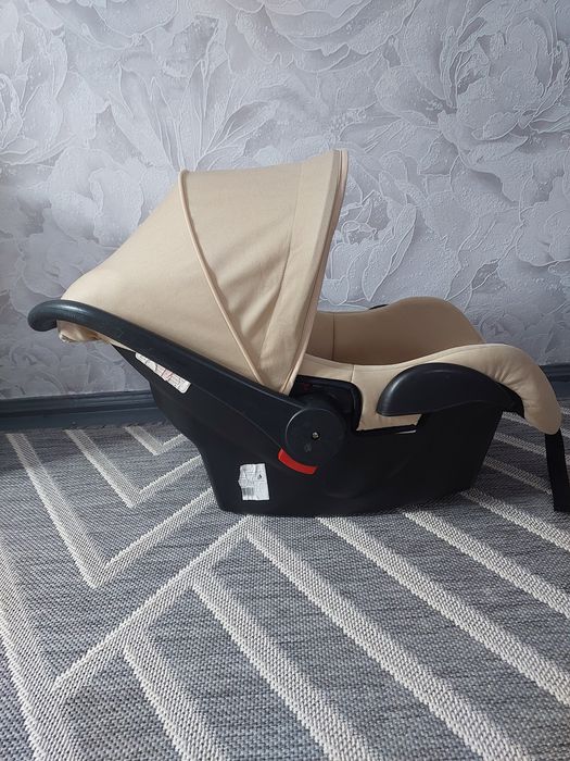 Автокрісло люлька 0+