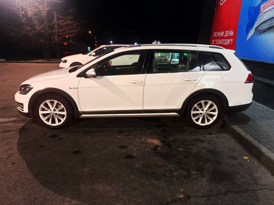 Volkswagen Golf Alltrack VW GTI GTR GTD