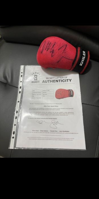 Mike tyson luva assinada e certificada