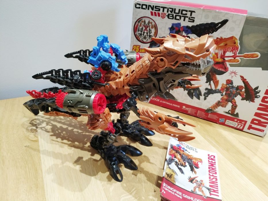 Transformers Construct Bots