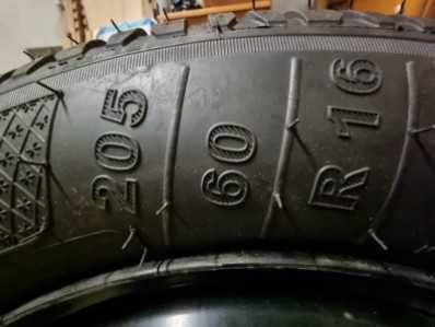 Sprzedam opony z felgami do samochodu Ford