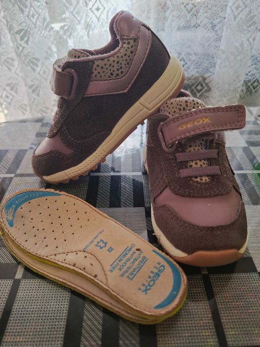 Кросівки для дівчинки