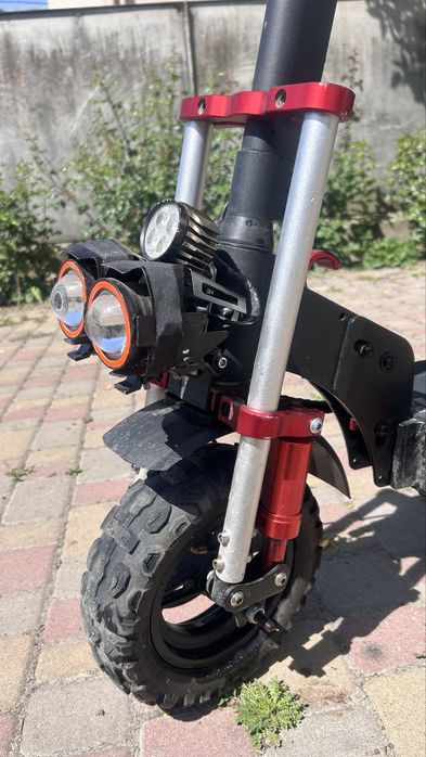 Електро самокат Giant m11