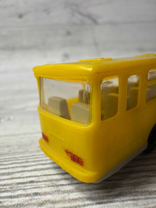 Машинка Автобус Икарус Ikarus 1/120 Made in GDR времён СССР