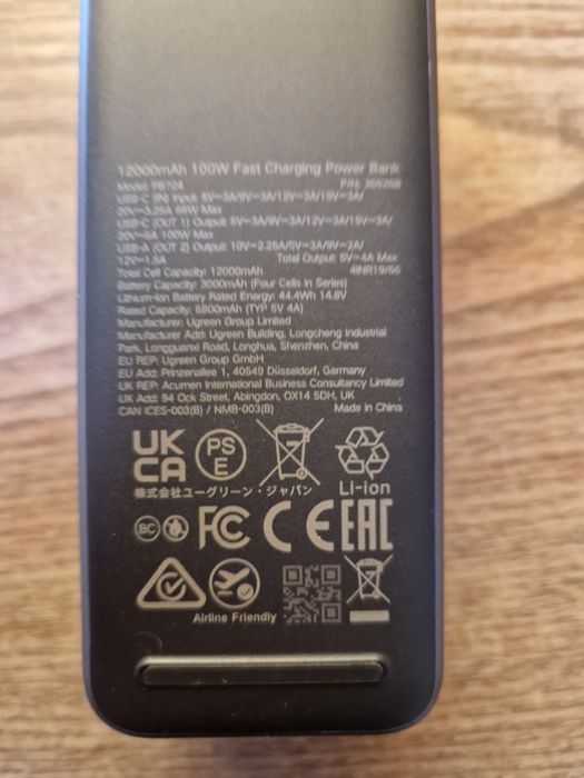 Powerbank Ugreen model FB724