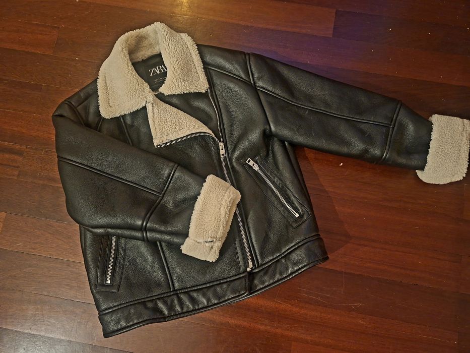 Blusão tipo biker da Zara (menina).