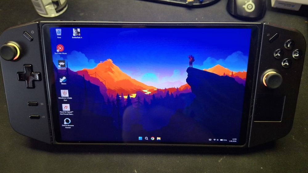 Konsola Lenovo legion go 1