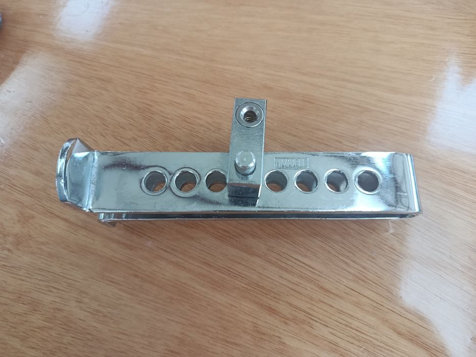 Dispositivo anti-roubo automóvel