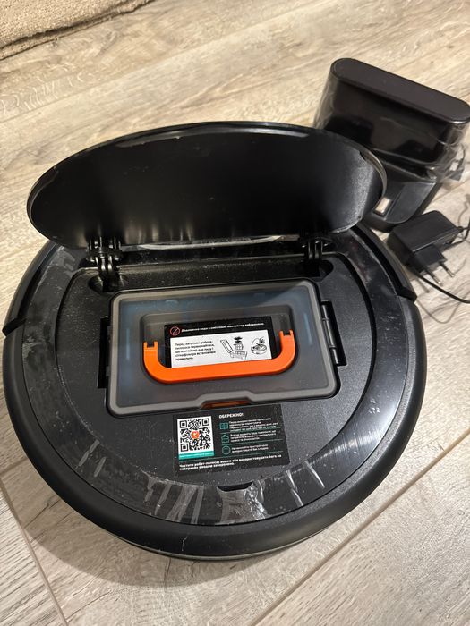 Робот-пылесос Grunhelm GRVC-T1000