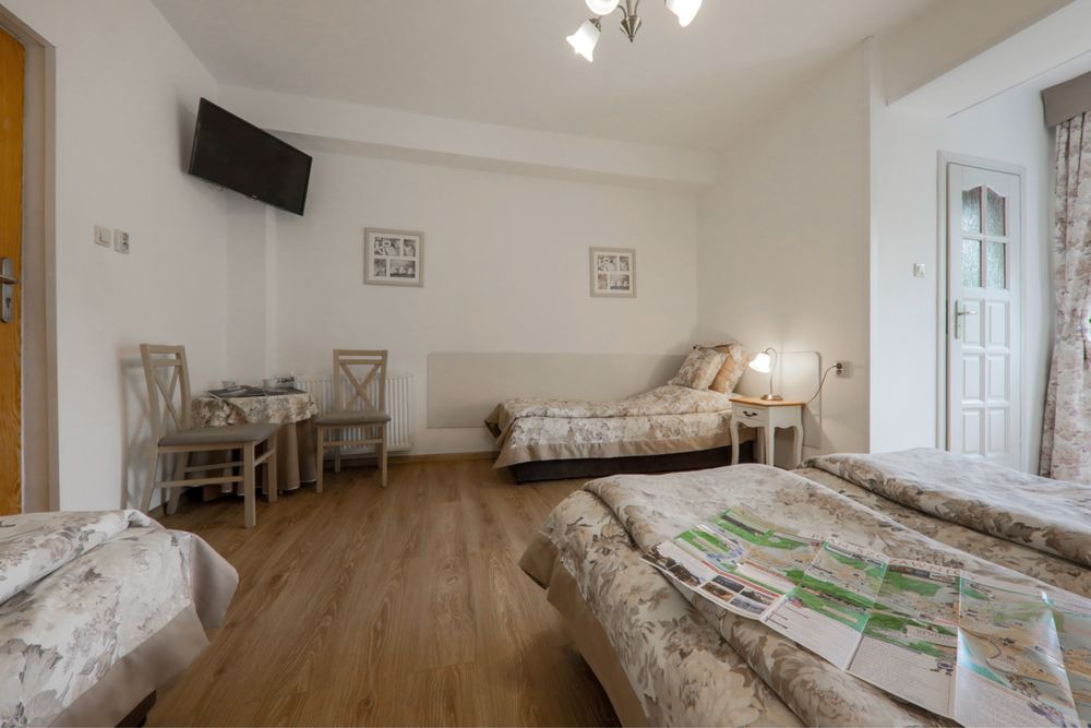 Dom na wyłączność dla min:18 os/sala kominkowa i zaplecze rekreacyjne