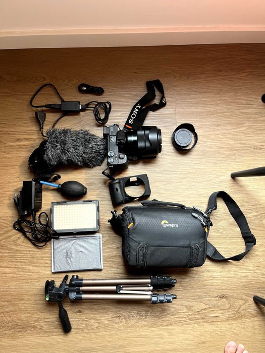 Sony A6600 com acessórios