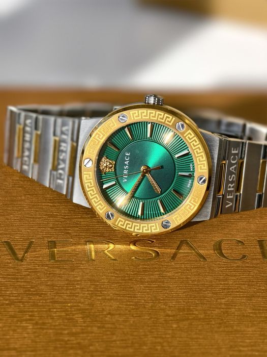 Жіночий годинник Versace VEVН00720