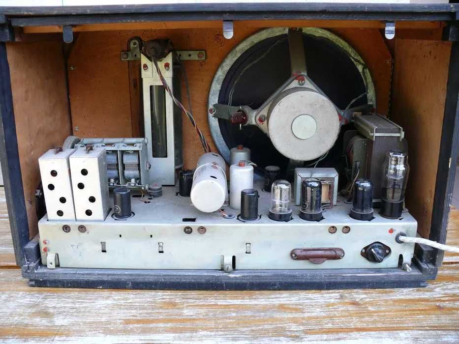 Radio lampowe RIGA 10