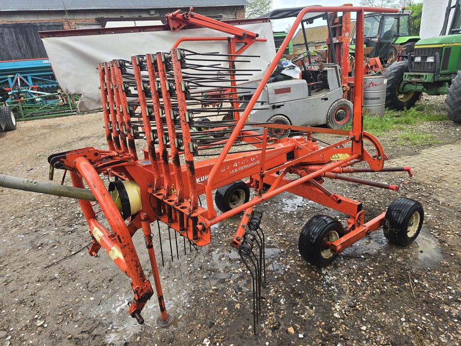 Zgrabiarka Kuhn GA 4121 GM orginał
