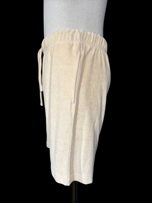 Чоловічий костюм burberry з шортами