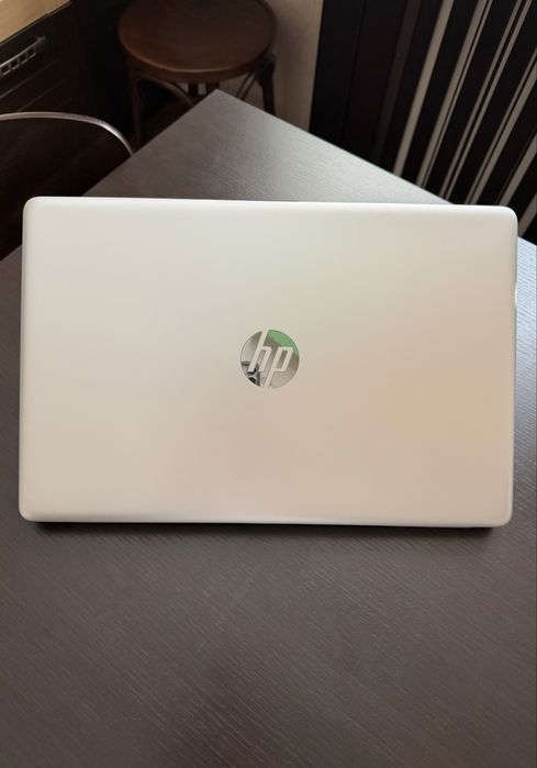 HP 15-da0032wm/ i3-8130/ 16GB/256GB/ ideal