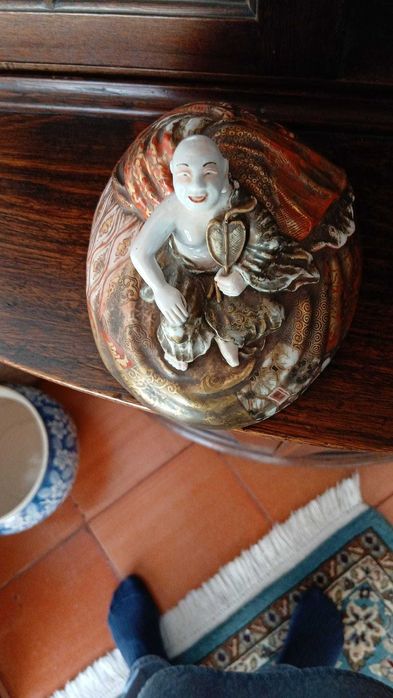 Buda antigo em loiça- peça decorativa