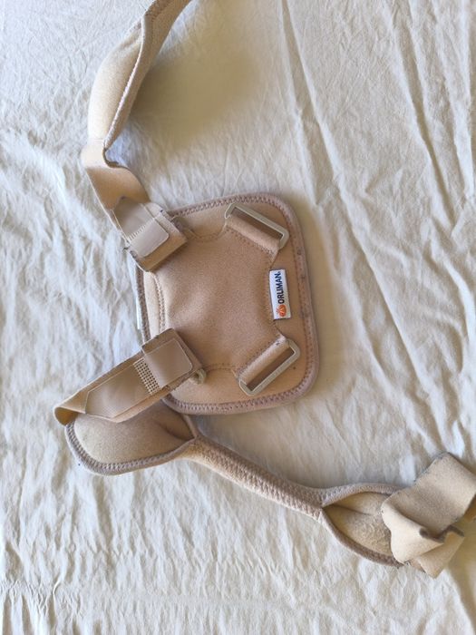 Imobilizador para fratura de clavícula criança