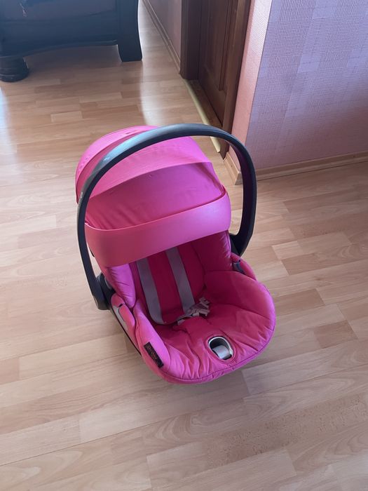 Cybex Priam набір: шасі + прогулка + люлька + автокрісло cloud