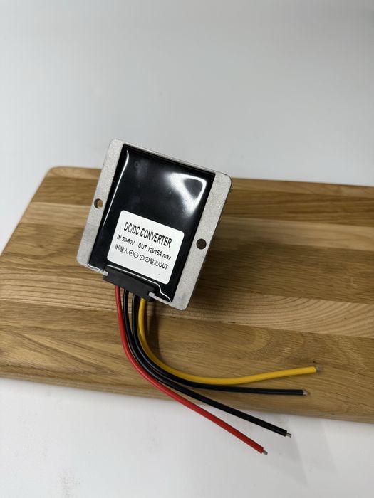 Герметичний якісний DC-DC понижаючий перетворювач 20-90v в 12v 15a