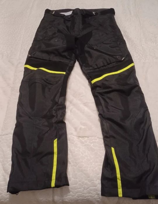 Calças moto lovo afric novas L comprei tamanho  errado