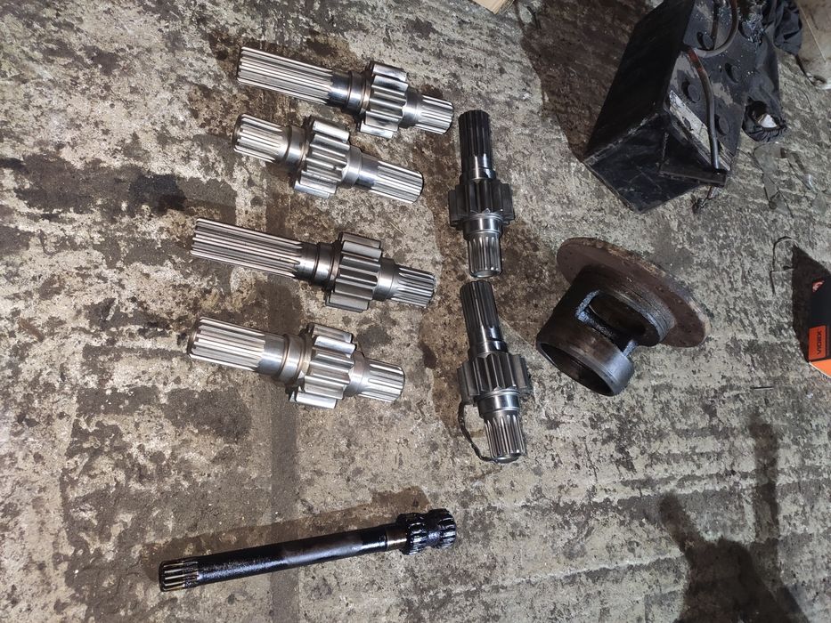 Качан цылиндричка большая мала новое бу вал стакан полуось рукав МТЗ