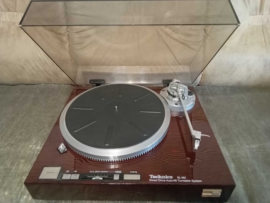 Проигрыватель винила  Technics SL-M2  (Direct Drive, Made in Japan)