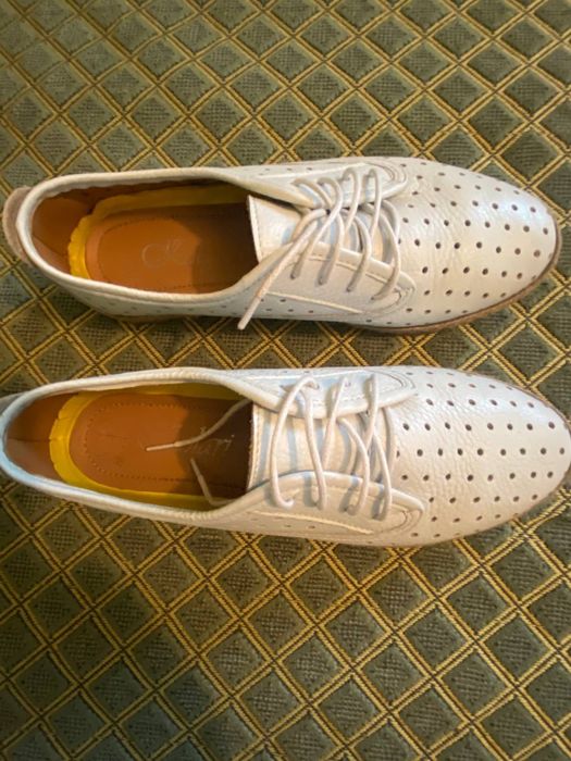 Кеди шкіряні б/у