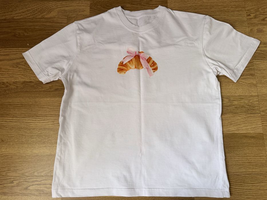 Футболка з актуальним принтом