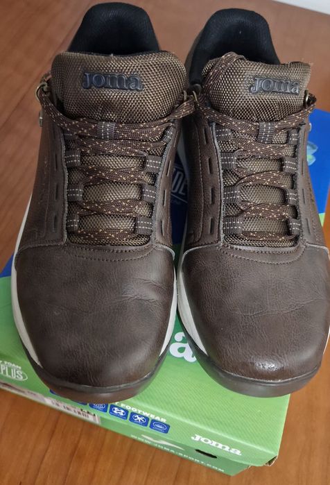 Sapatos joma castanhos