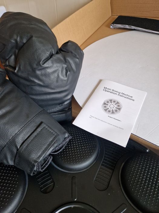 Boxin training machine