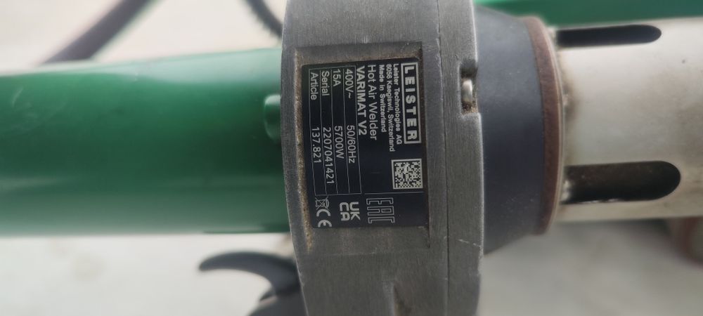 Автоматичний зварювальний апаратдля мембрани leister VARIMAT V2.