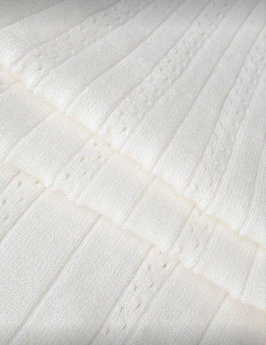 Костюм з спідницею білий