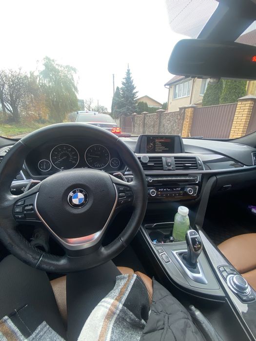 Продаю BMW F30 2016