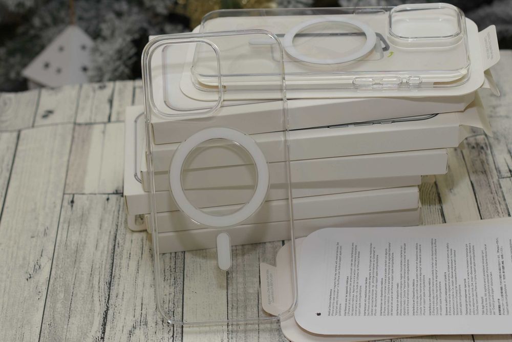 Оригинальный прозрачный чехол Clear Case iPhone Magsafe анимация