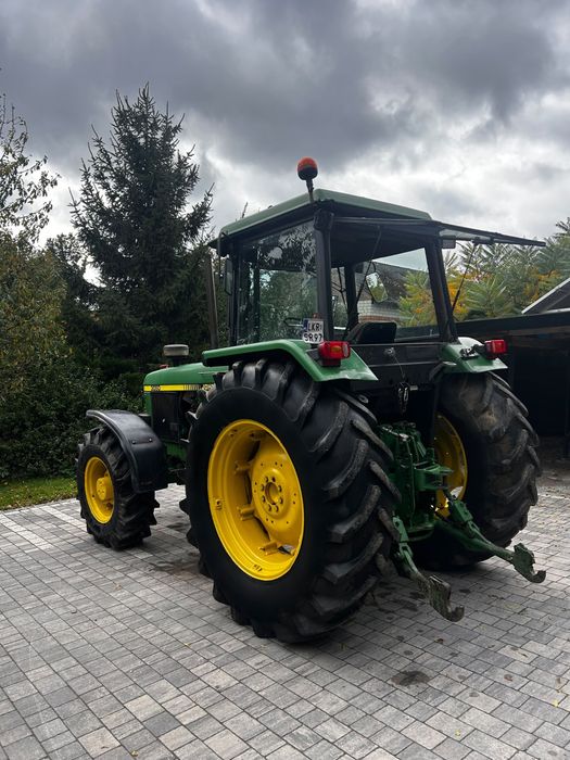 John Deere 3050