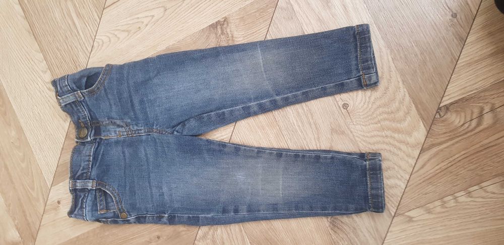 Spodnie jeans rurki 74-80