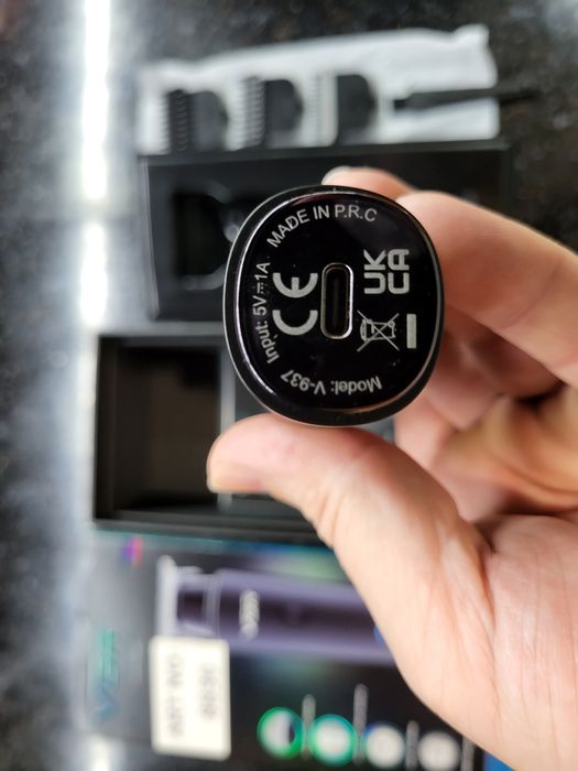 Тример для бороди та вусів VGR