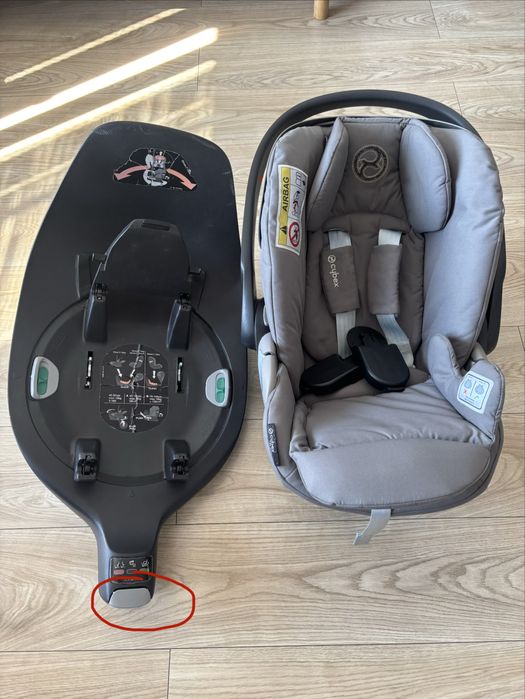 Cybex Cloud Z i-Size z bazą