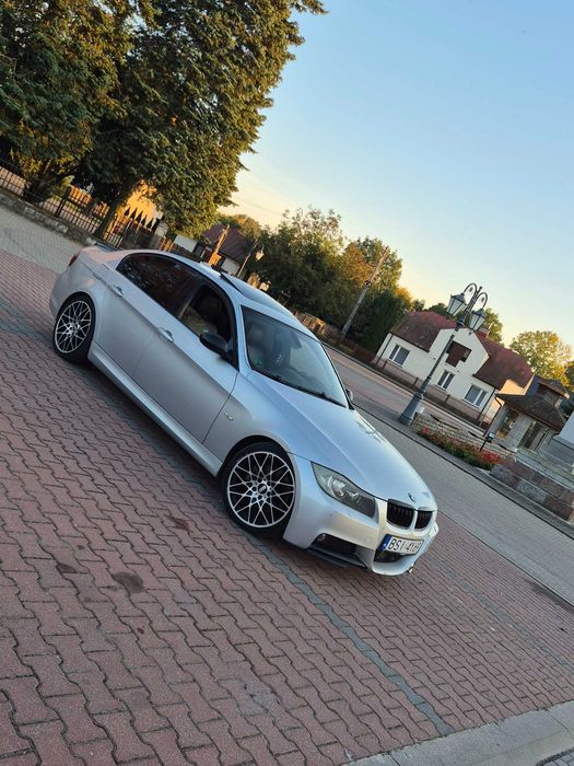 Sprzedam bmw e90 330i