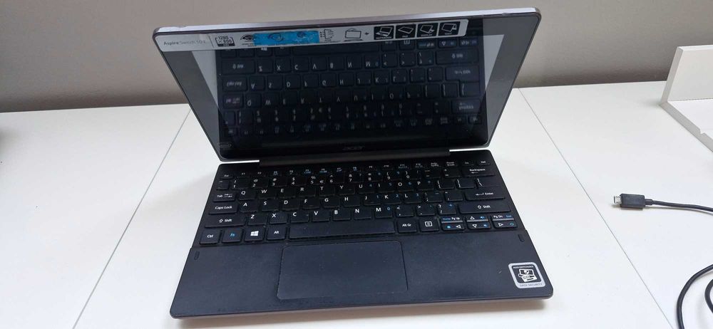 Tablet Acer z wypinana klawiaturą