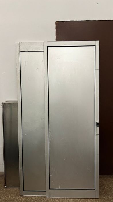 Porta de correr usada.