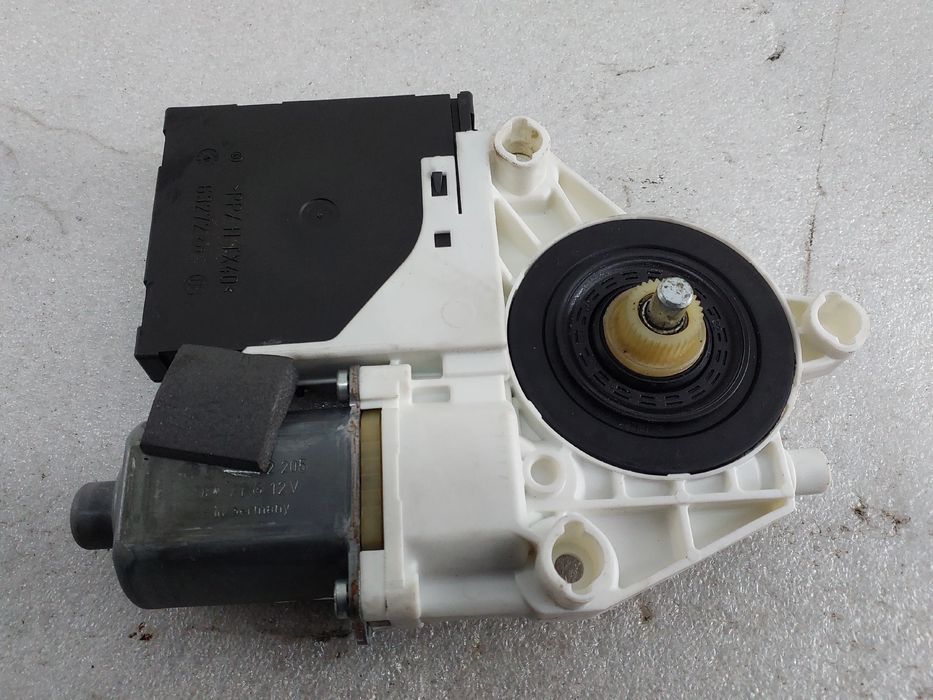 Motor vidro frente direito AUDI A3 (8P1)