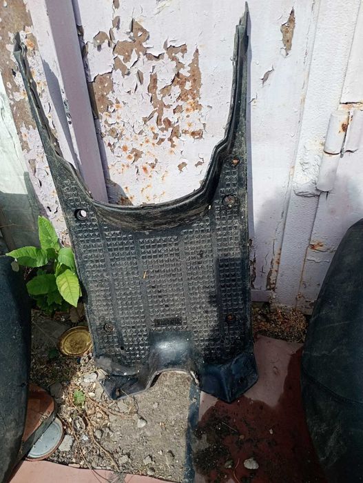 Обліцовка на мопєд ямаха