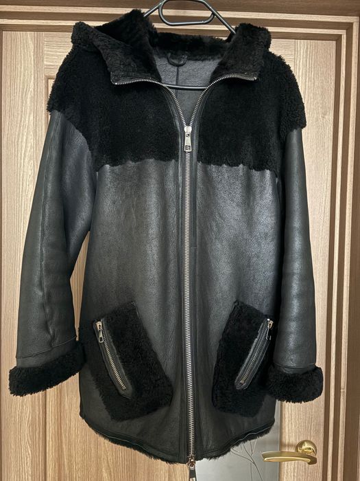 Продам жіночу дублянку Італія