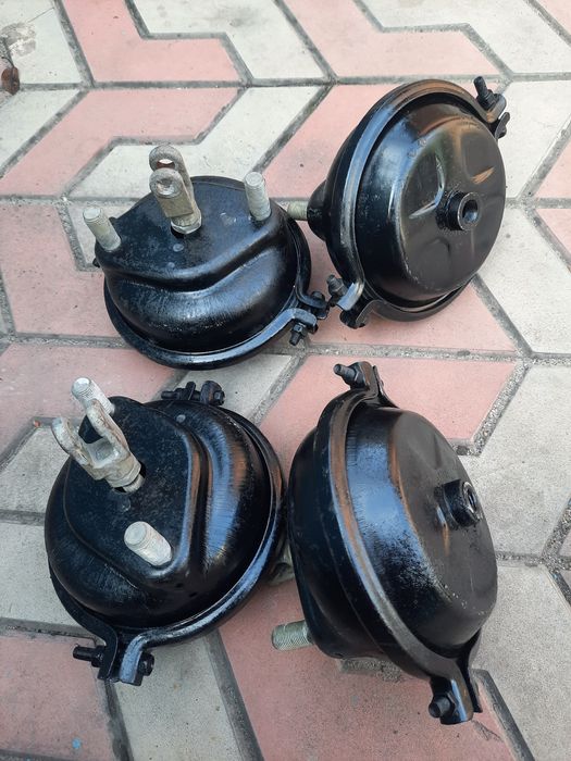 Тормозные камеры передние на КАМаз