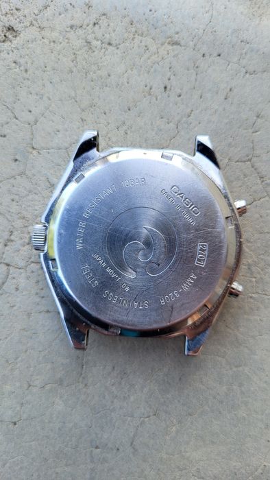 Часи Casio AMW-320R   "Arnie"