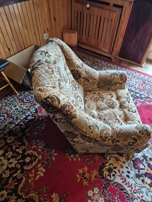 2 stylowe fotele – solidne, wygodne, klasyczny wzór