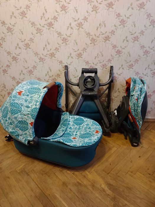 Коляска дитяча 2 в 1 в гарному стані